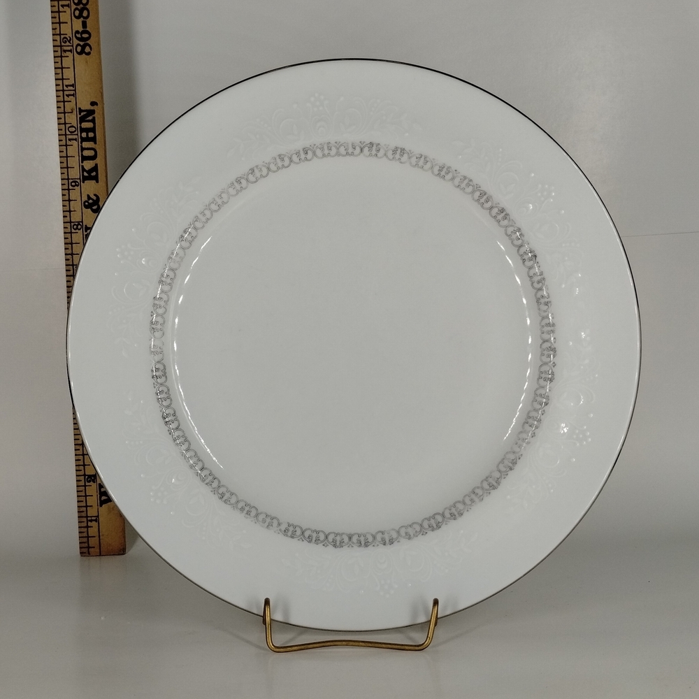 Margarete Fine China Bavaria-Germany Dinner Plate  10.25" Diameter White/Silver